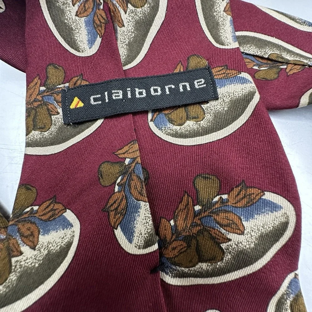Vintage Claiborne Burgundy Novelty‎ Tie Autumn Acorn Pattern